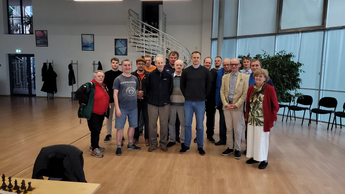 Saaremaa maleklubi ja Treeningpartner / Pühajärve Maleklubi sõpruskohtumine Kuressaares.