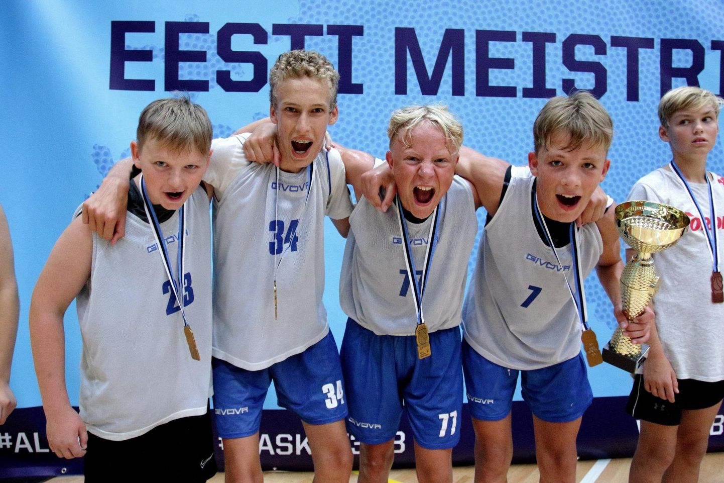 U13 eaklassis nautisid võidurõõmu KK Pärnu poisid.