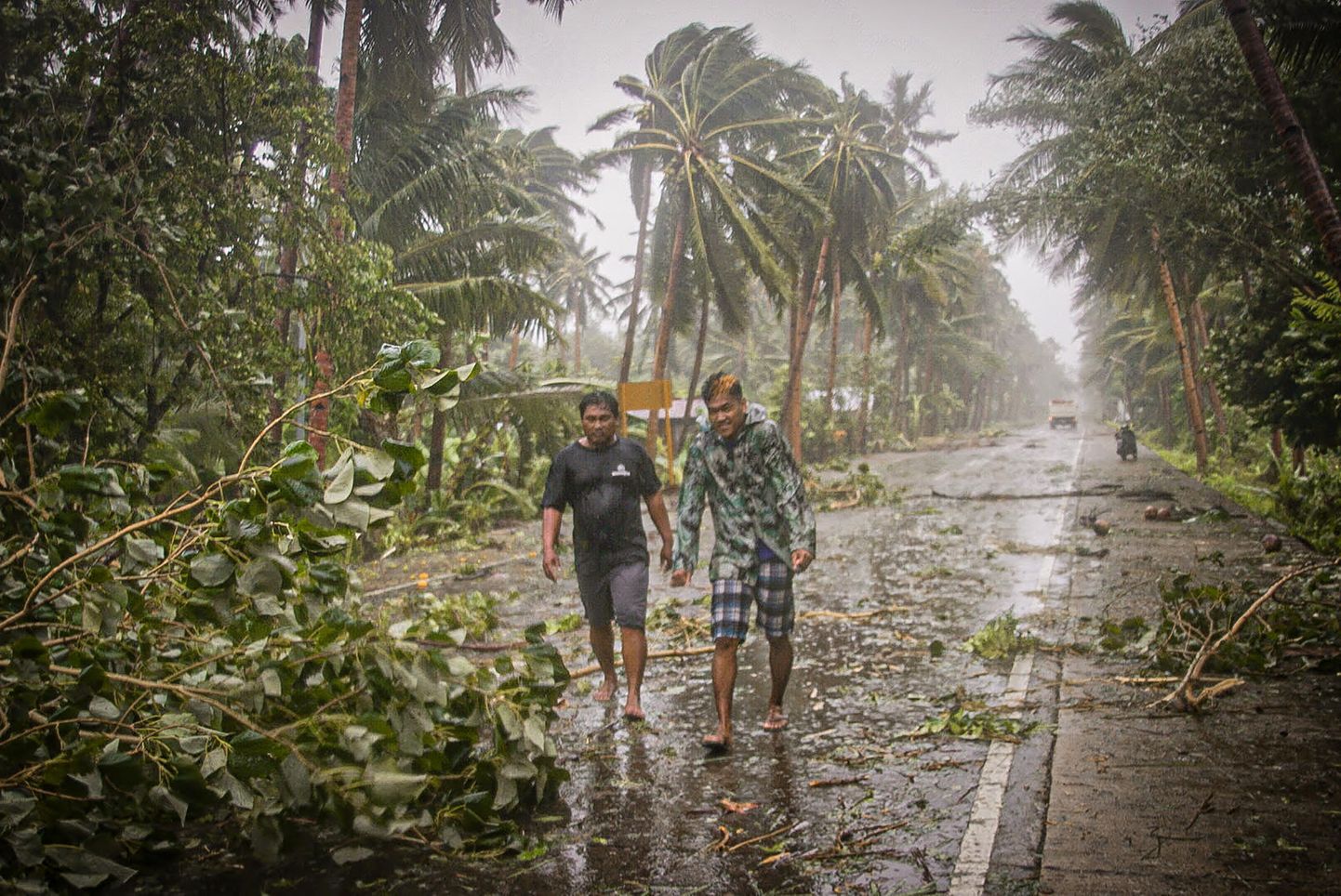 Filipiine tabas täna võimas taifuun Vongfong.