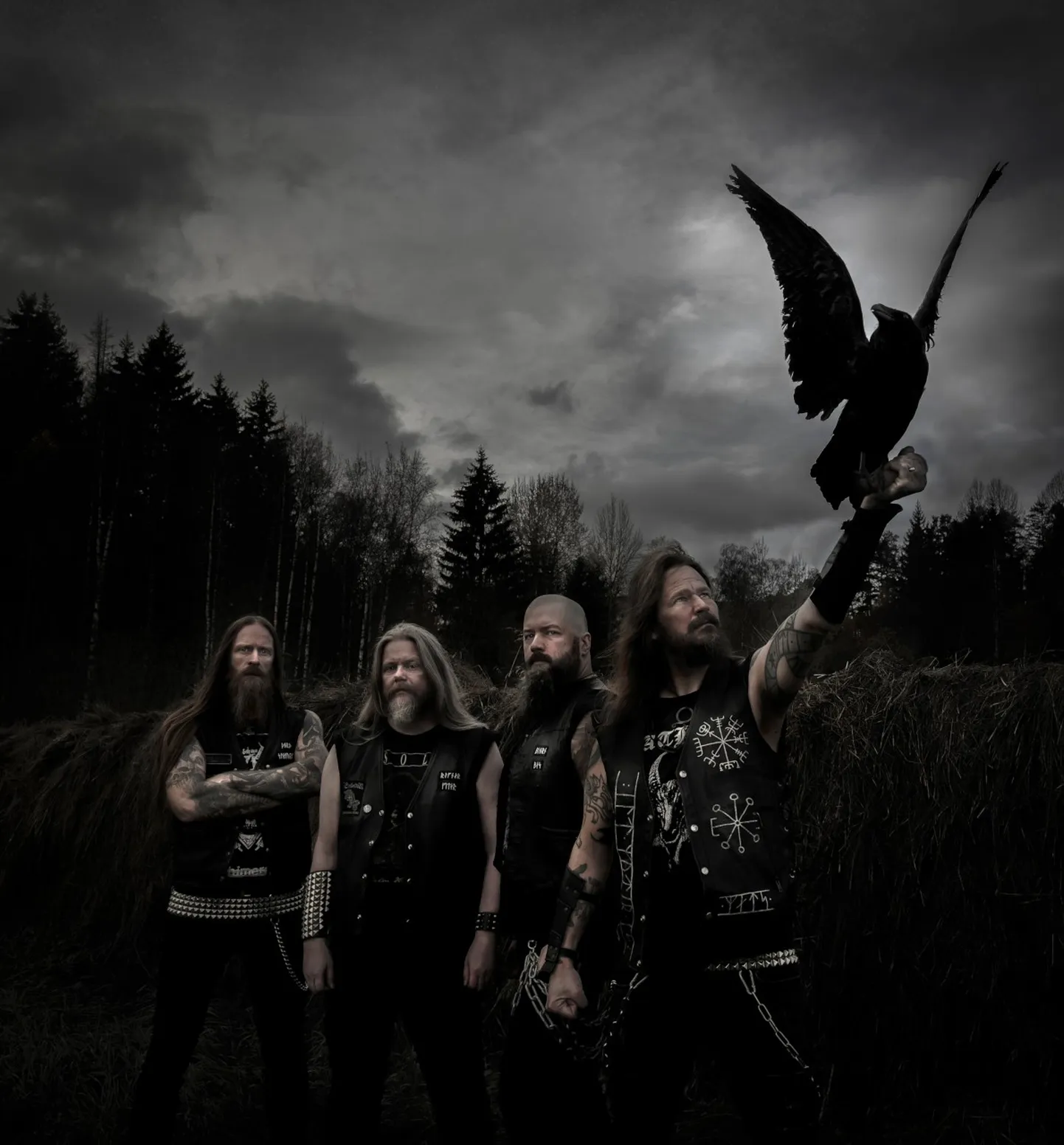Zviedru "viking doom" metāla grupa "Ereb Altor".