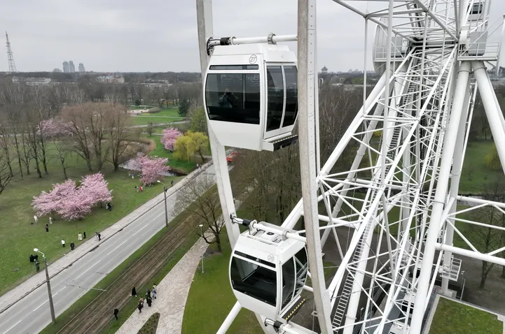 Rīgas panorāmas rats vasarā strādās ilgāk