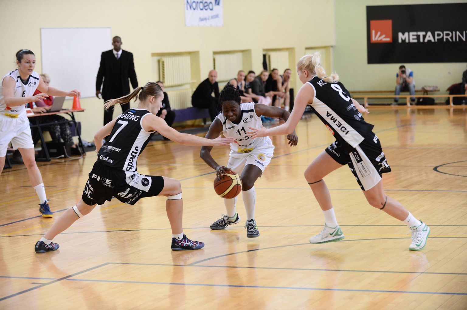 Naiste korvpallifinaali teises mängus alistas 1182 Tallinn lisaaja järel 83:80 Tallinna Ülikooli.