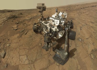 Mitmest Curiosity fotost kokku pandud pilt, millel on marsikulgur. Foto: Scanpix