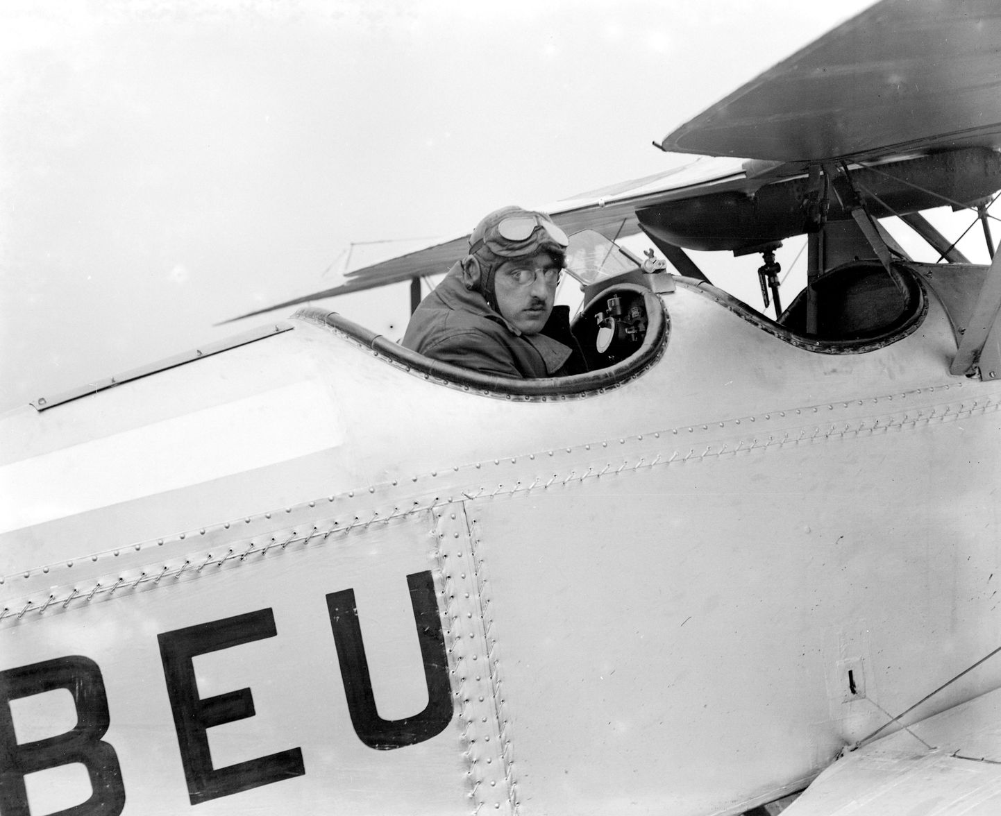 F. E. Courtney, The Great Air Race for the King's Cup.