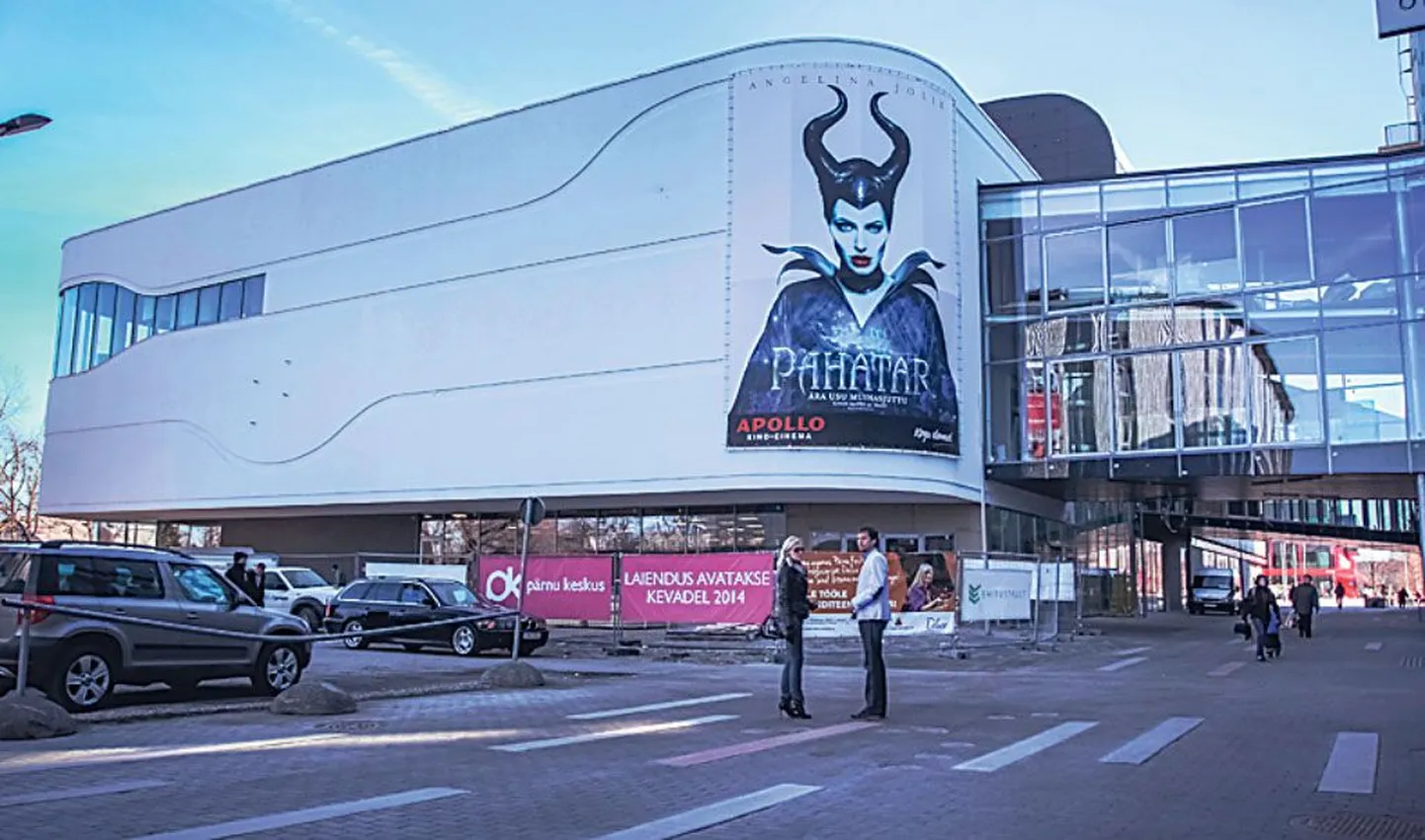 Apollo tegevjuhi Mauri Kristjan Dorbeki kinnitusel saavad pärnakad tipptasemel tehnika ja sisustusega kino ja linna suurima raamatupoe. “Loodan, et inimesed oskavad meie jõupingutusi hinnata ja neile hakkab Apollo meelelahutuskeskuses meeldima,” ütles ta.