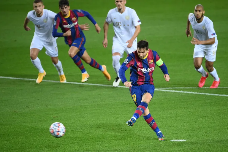 Lionel Messi viis penaltist Barcelona juhtima.