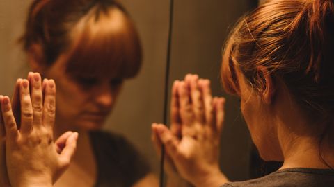 RÕVEDAD MÕTTED ⟩ 22-aastane naine pidas end pedofiiliks, kuid kõige taga oli hoopis haruldane haigus