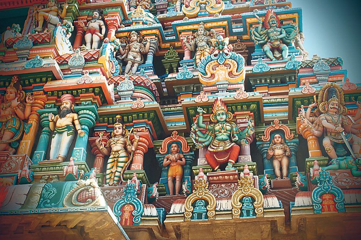 India ühed mastaapsemad ja värvikirevamad templid asuvad Madurais.