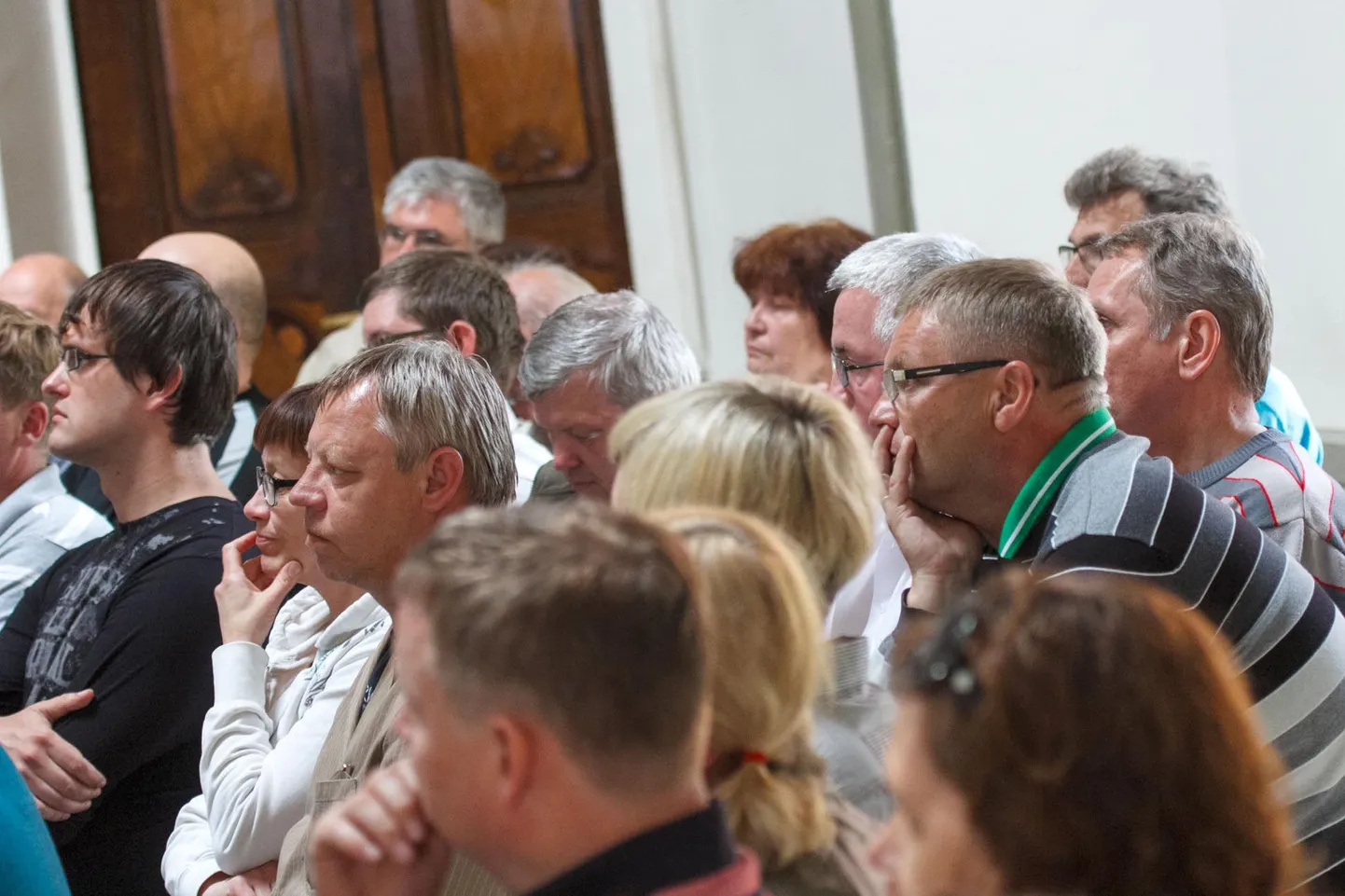 Haldusreformiteemalisele arutelule Sangaste lossi koguneisd eelmisel nädalal omavalitsusjuhid Valga-, Võru ja Põlvamaalt. Kohtumisel reformi projektijuhi Sulev Valneriga esitati küsimusi ning öeldi välja arvamusi ja tähelepanekuid.