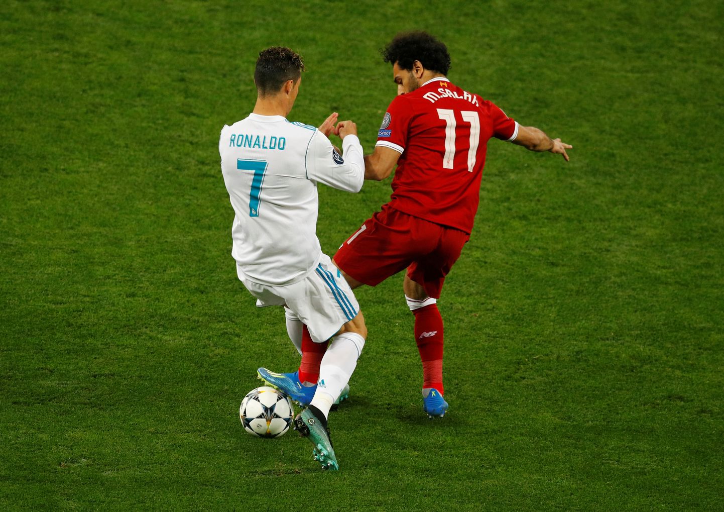 Cristiano Ronaldo ja Mohamed Salah kandideerivad mõlemad UEFA parima mängija tiitlile.
