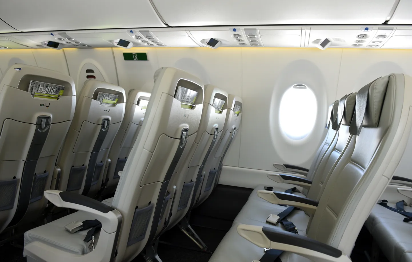 Салон самолета авиакомпании airBaltic