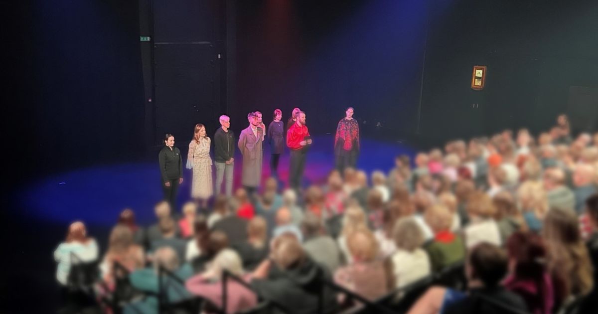 Publikut võttis etenduste alguses vastu tööseisak õpetajate toetuseks