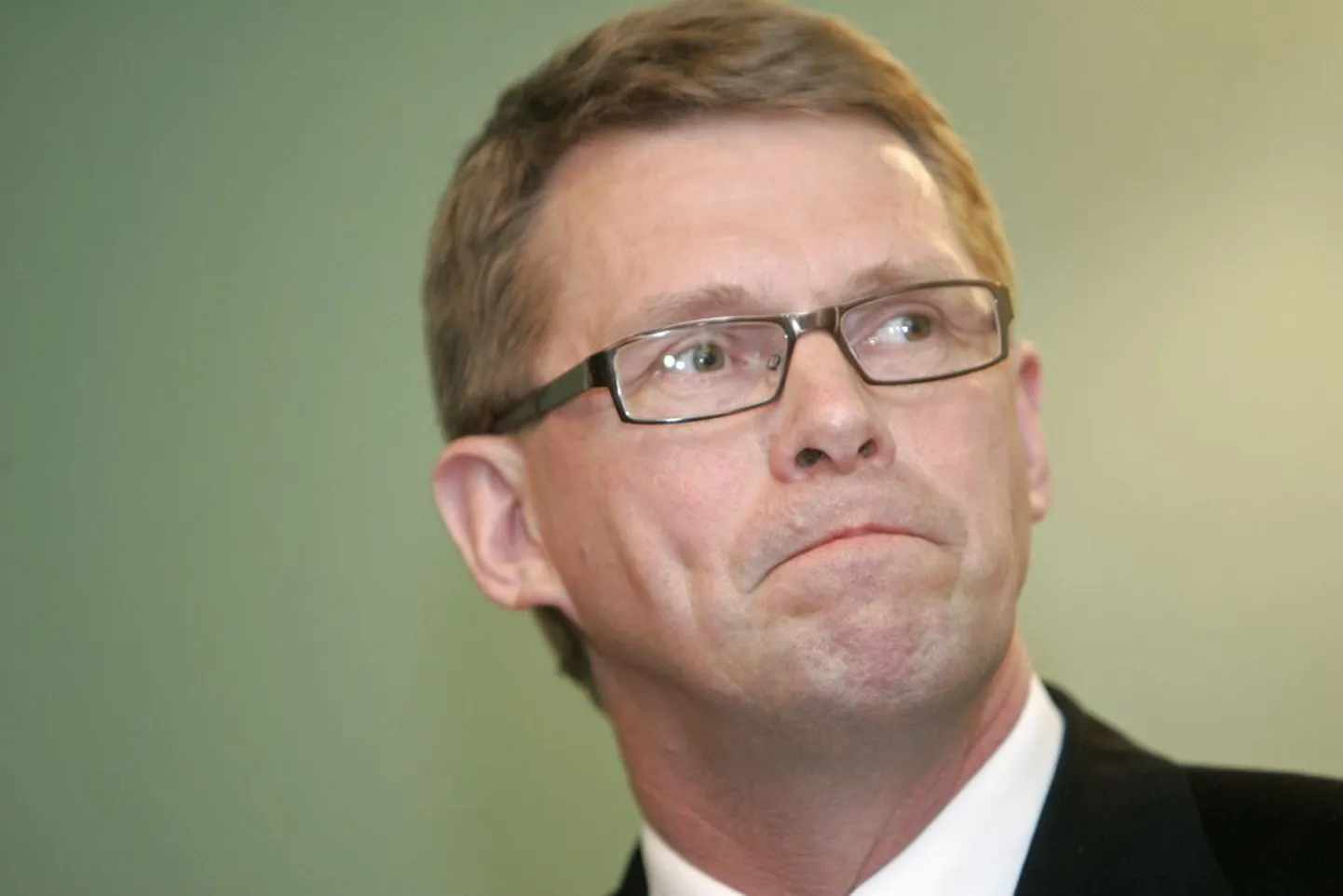 Soome peaminister Matti Vanhanen kinnitas, et Soome parlament hakkab relvaseaduse muutmist arutama lähikuudel.