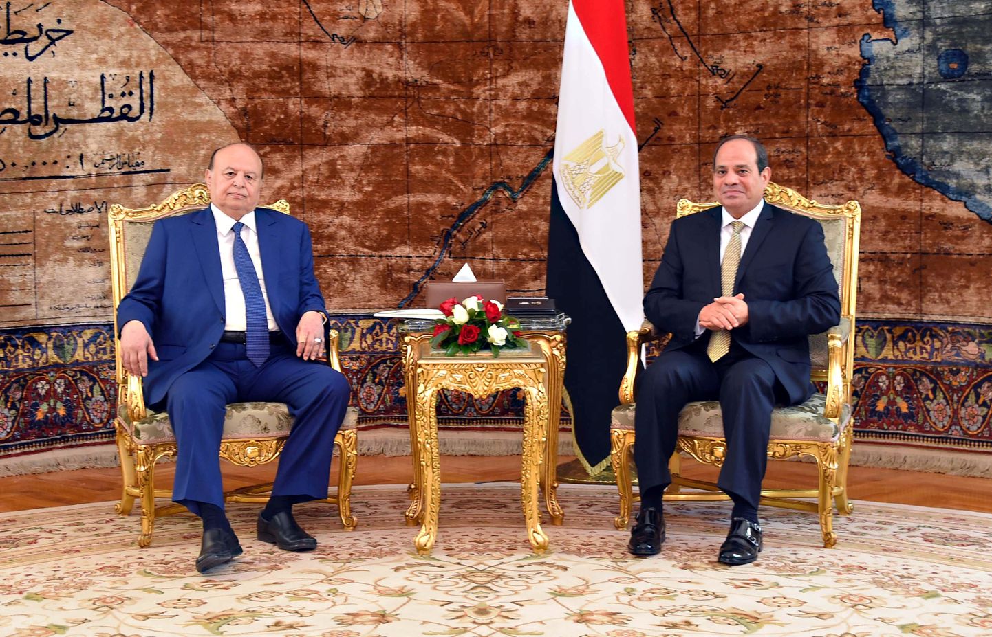 Egiptuse president Abdel Fattah al-Sisi esmaspäeval Kairos presidendipalees koos Jeemeni presidendi Abedrabbo Mansour Hadiga.