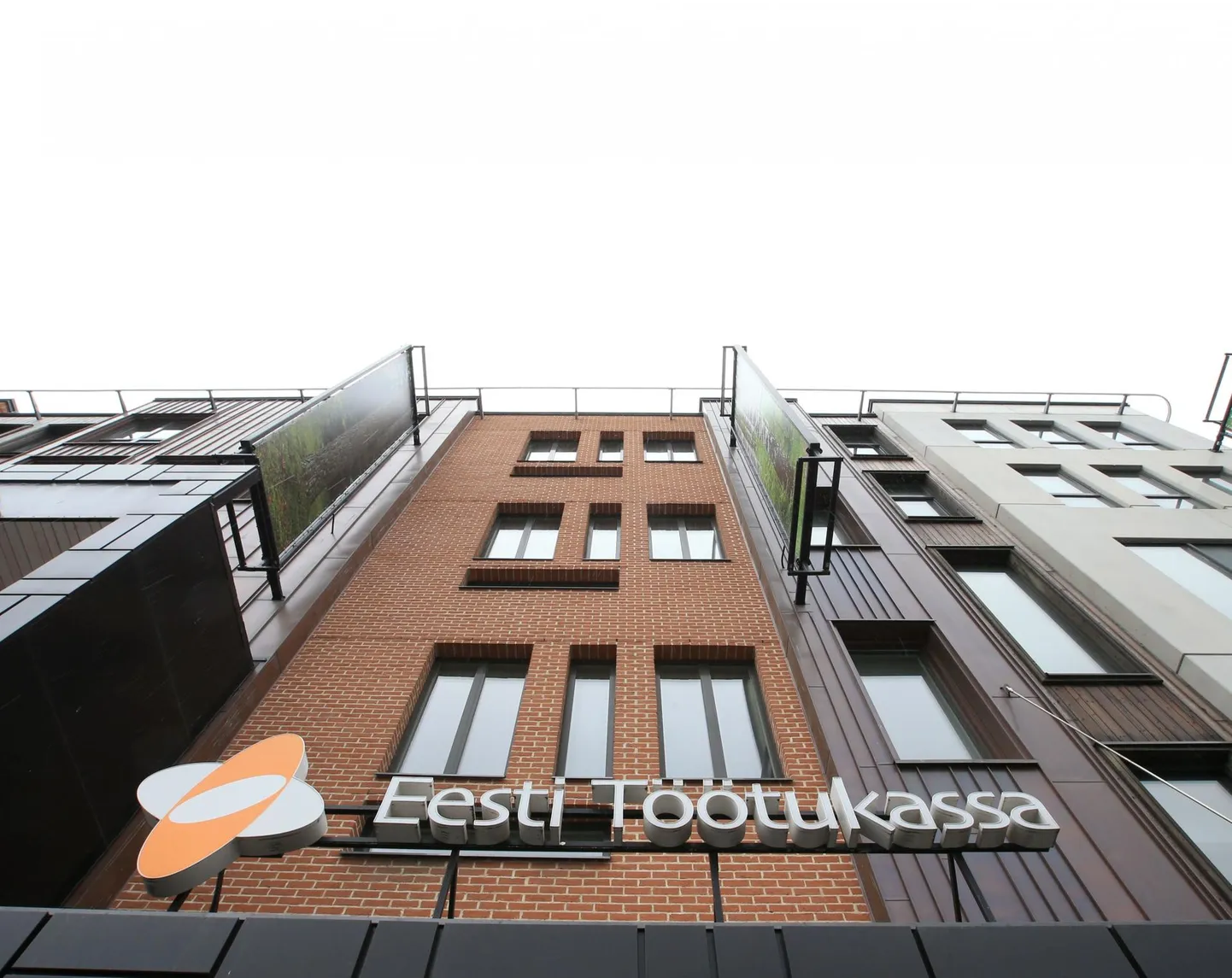 Eesti Töötukassa Tartumaa Kvartali osakonna büroo.