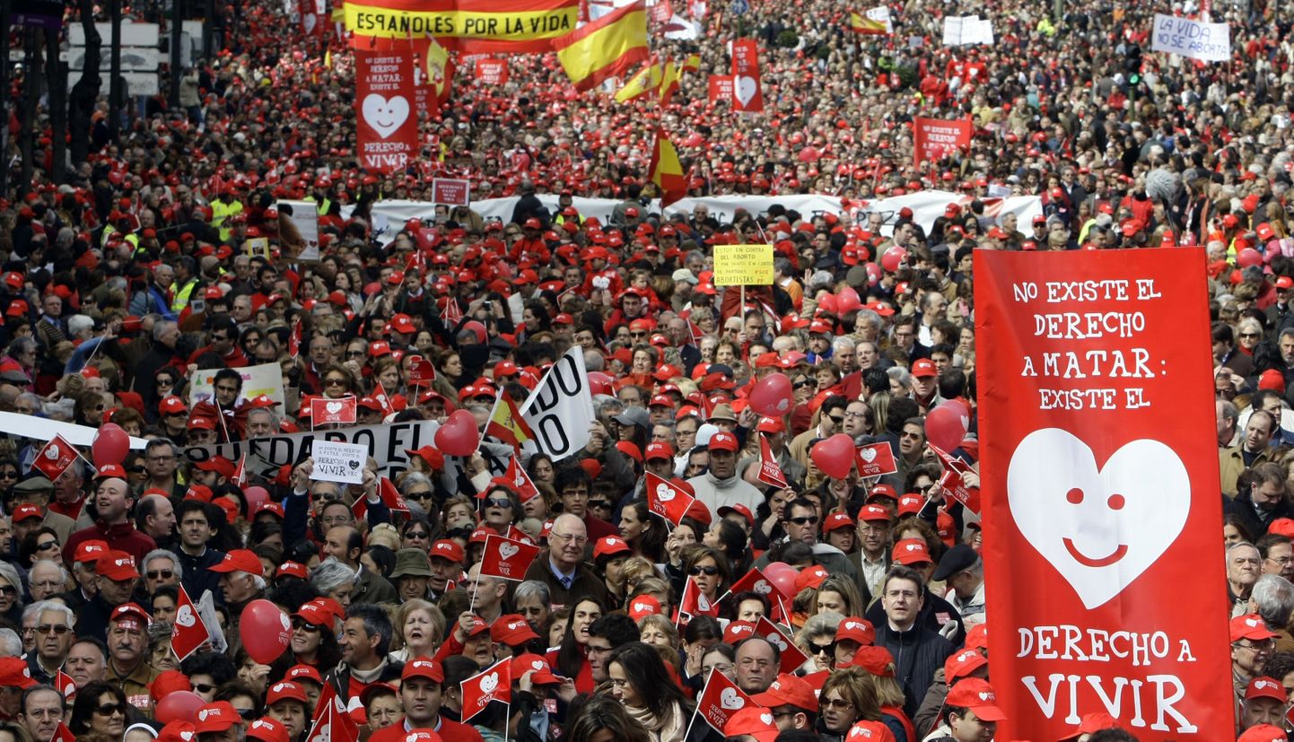 Abordireformi vastaste meeleavaldus Madridis.