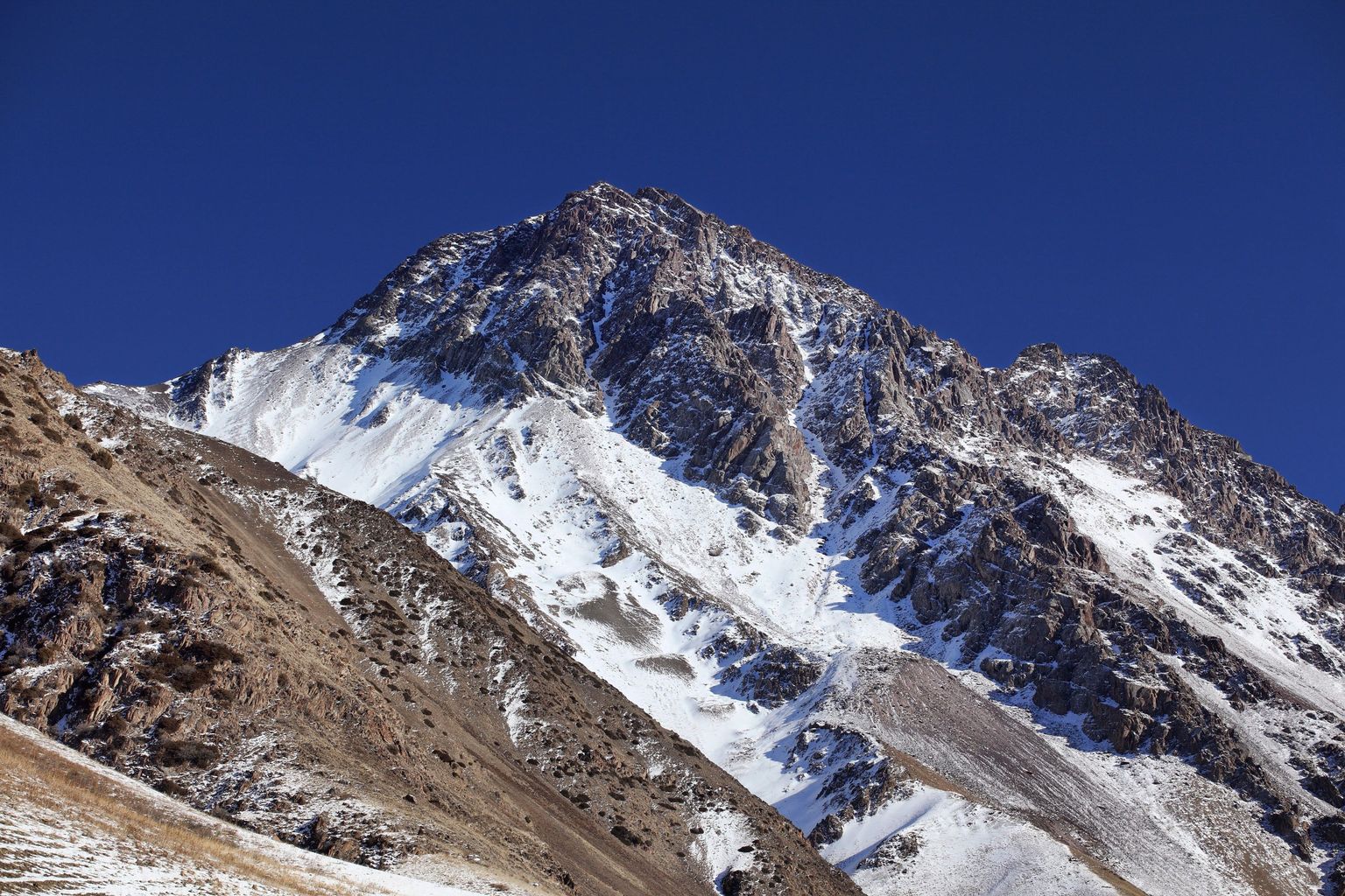 Tian Shani mäestik Kõrgõzstani põhjaosas.