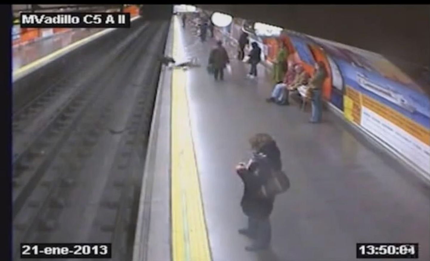 Politseinik päästis Madridi metroos minestanud naise