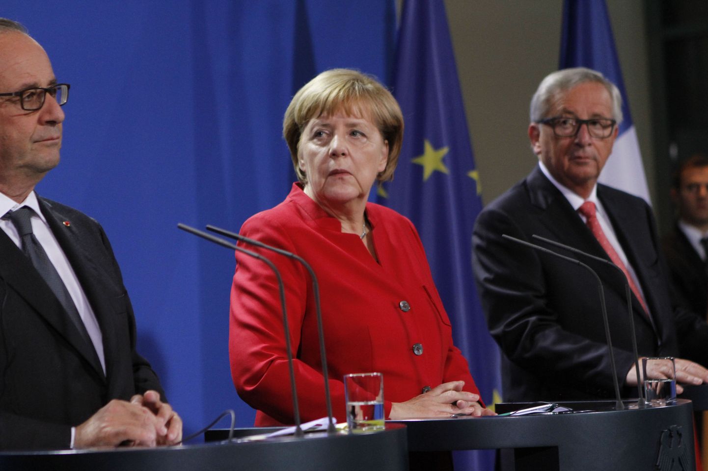 Saksamaa liidukantsler Angela Merkel, Euroopa Komisjoni president Jean-Claude Juncker ja Prantsusmaa president Farancoiś Hollande.
