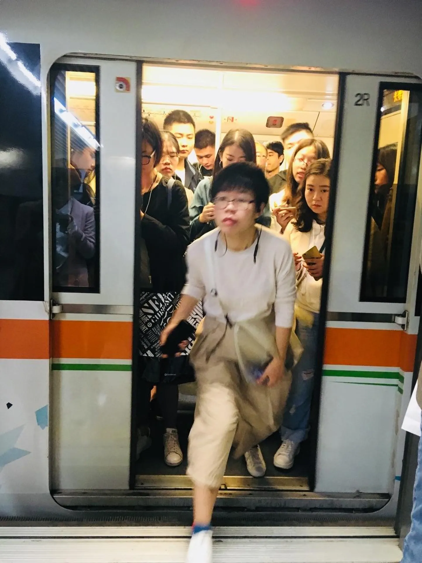 Hommikune võitlus oma koha eest metroos.