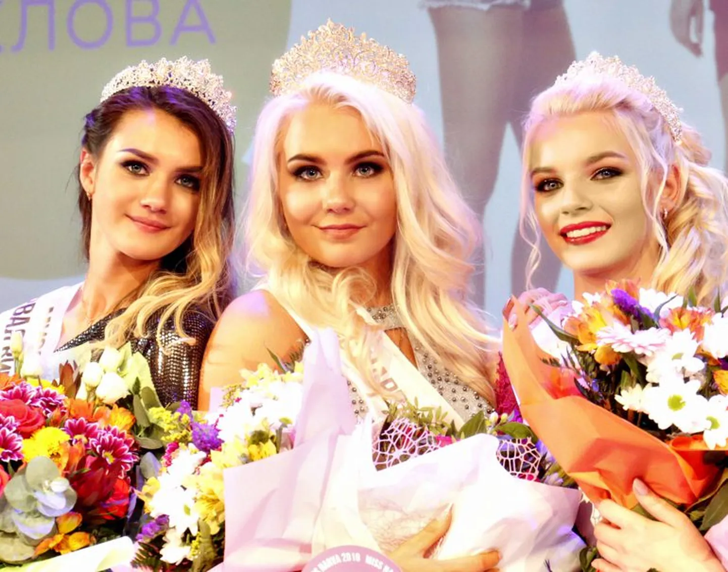 Победительницы конкурса «Мисс Нарва-2019»: победительницы Анастасия Хохлова, «Мисс зрительских симпатий» Анна Щедренкова
(она же – первая вице-мисс), второй вице-мисс стала Надежда Гулова.