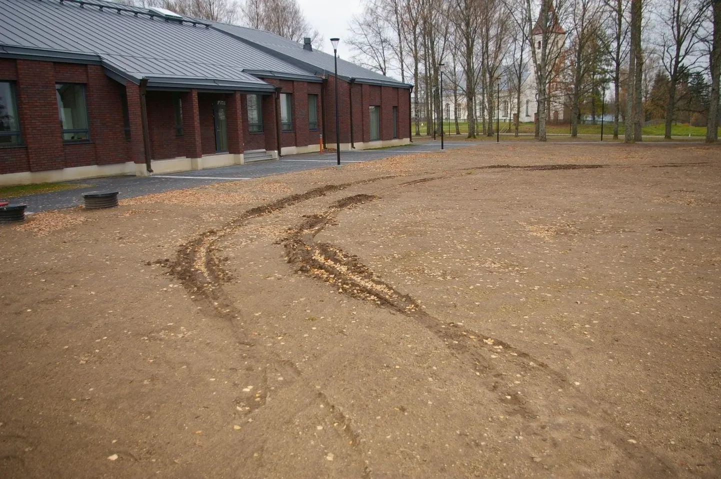 Näotu vaatepilt Rõuge rahvamaja juures