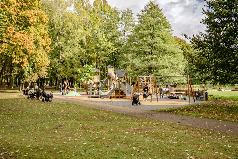 Детская площадка в парке Нордекю