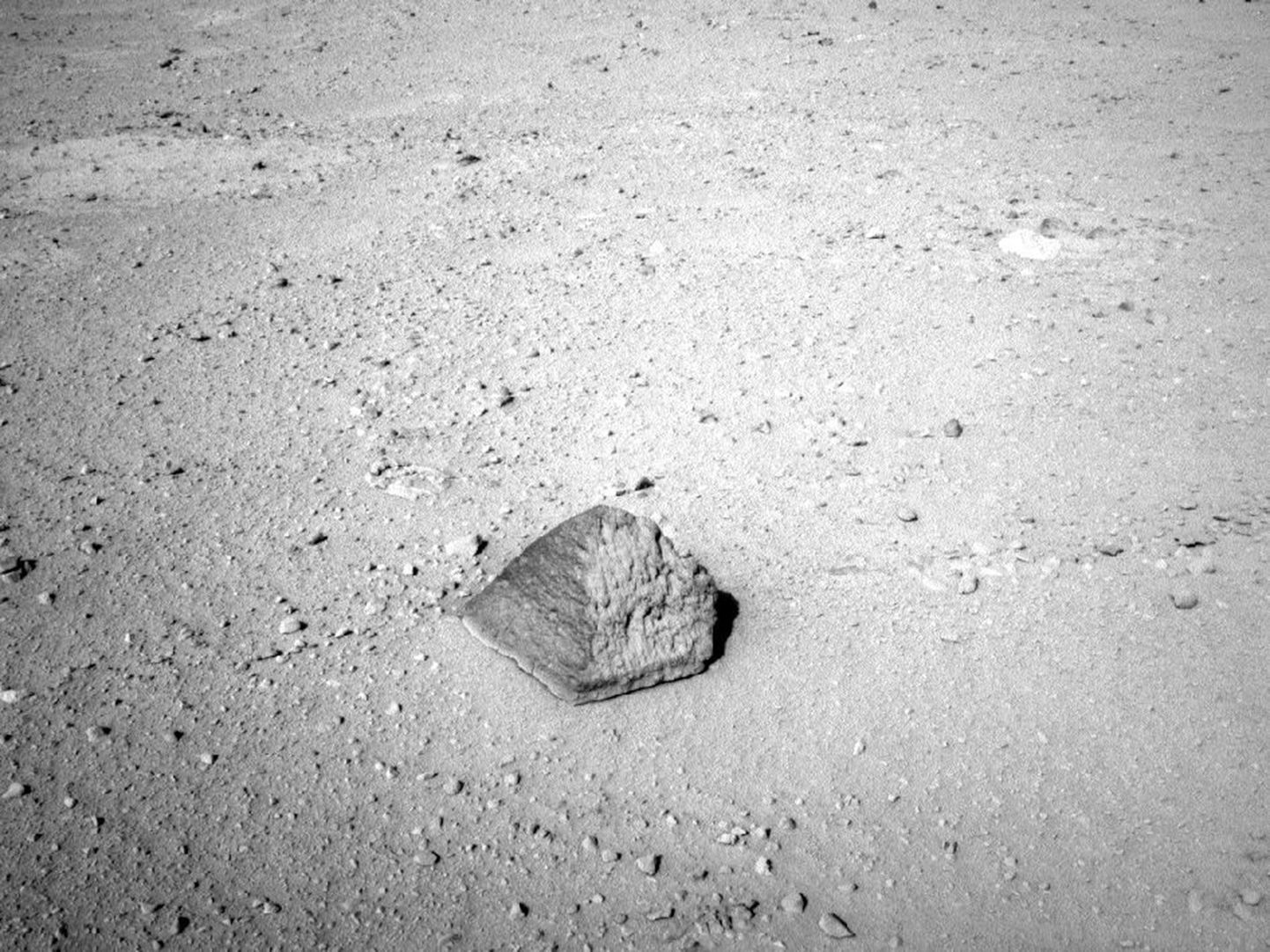 Curiosity uurib Marsil püramiidilaadset kivimit