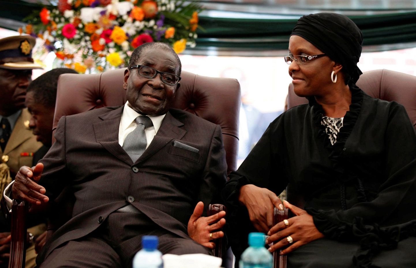 Бывший президент Зимбабве Роберт Мугабе c женой Грейс.