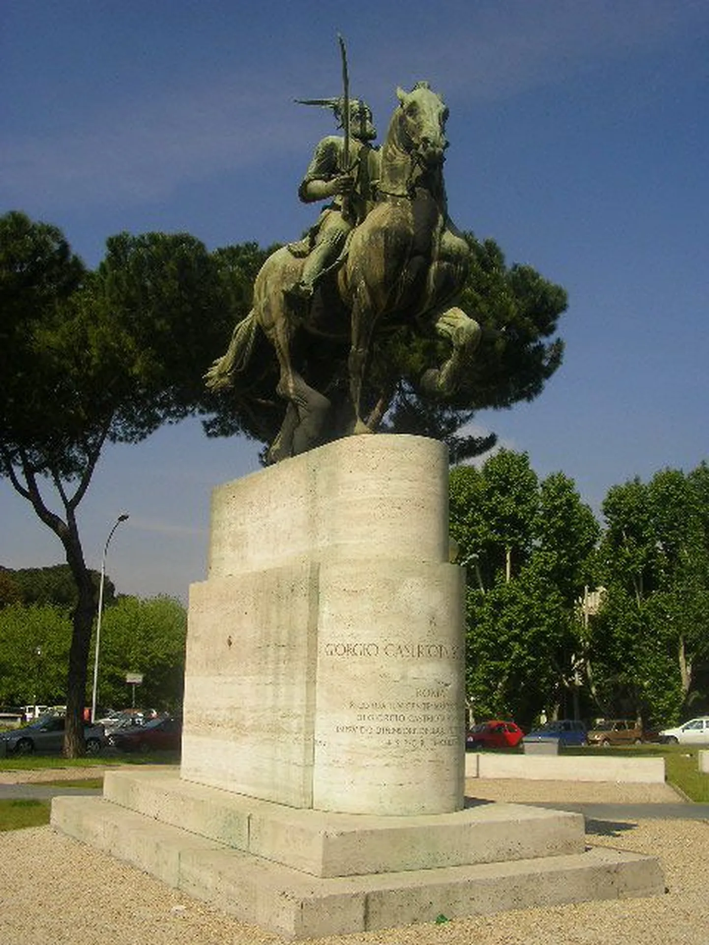 Skanderbegi kuju Roomas.