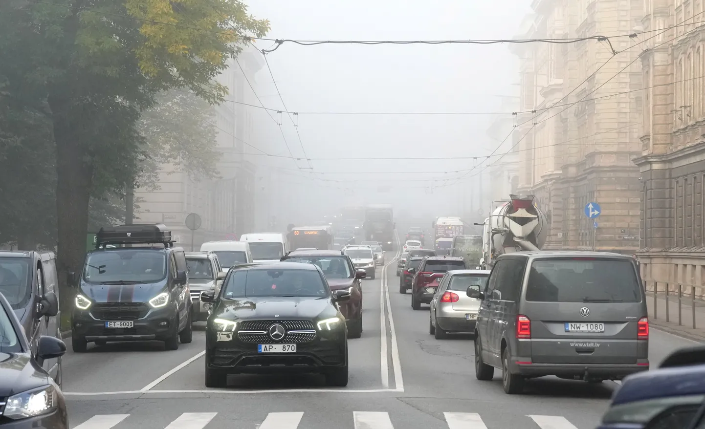 Автомобили в городе