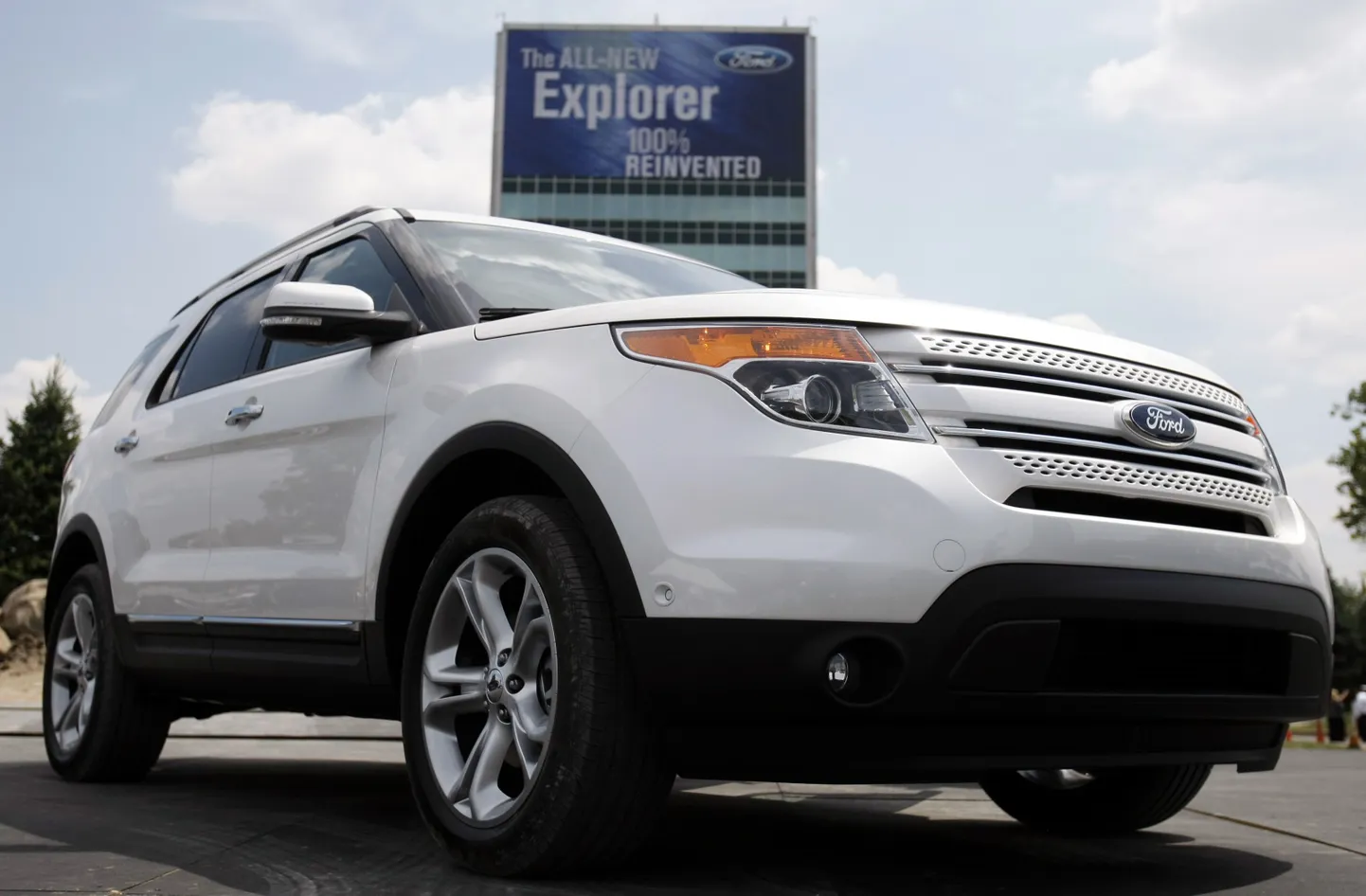 Ford Explorer.