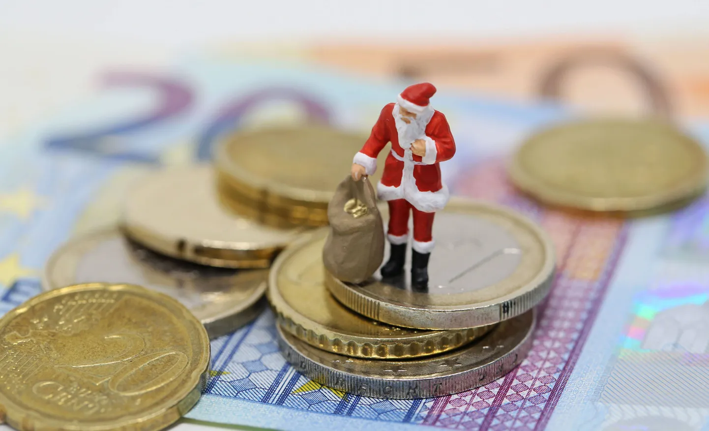Pühade paiku suureneb järsult ka laenamine.