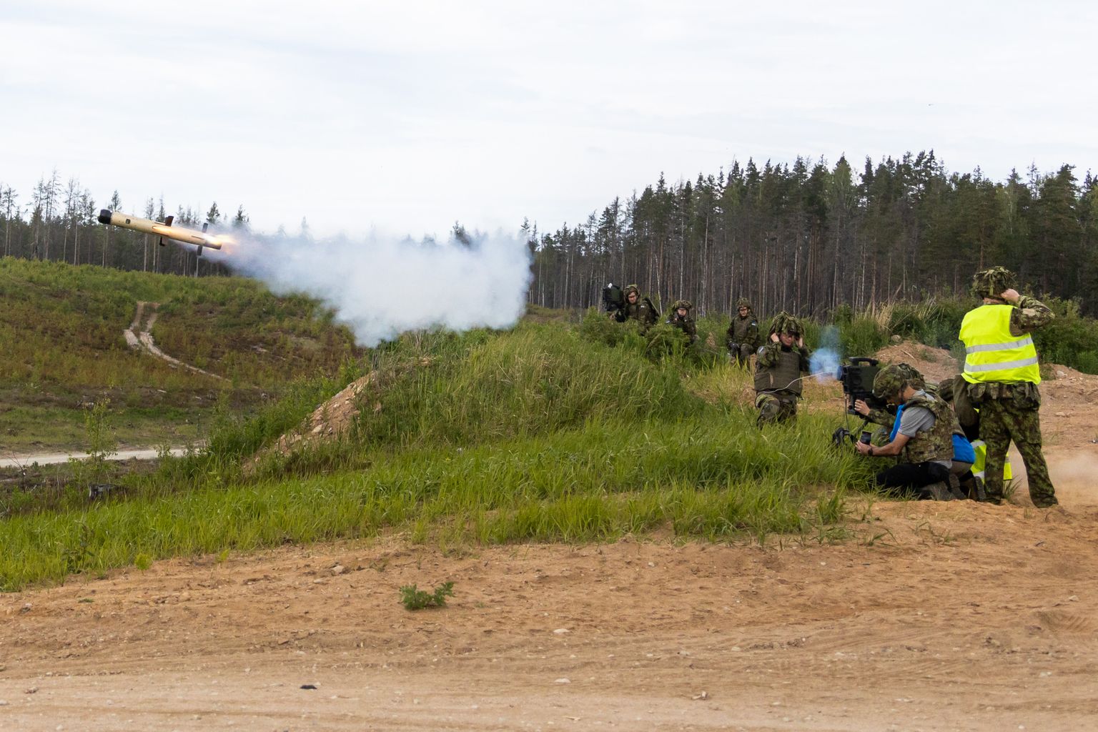 Эстонские срочники на практике убедились в возможностях ракет Spike.