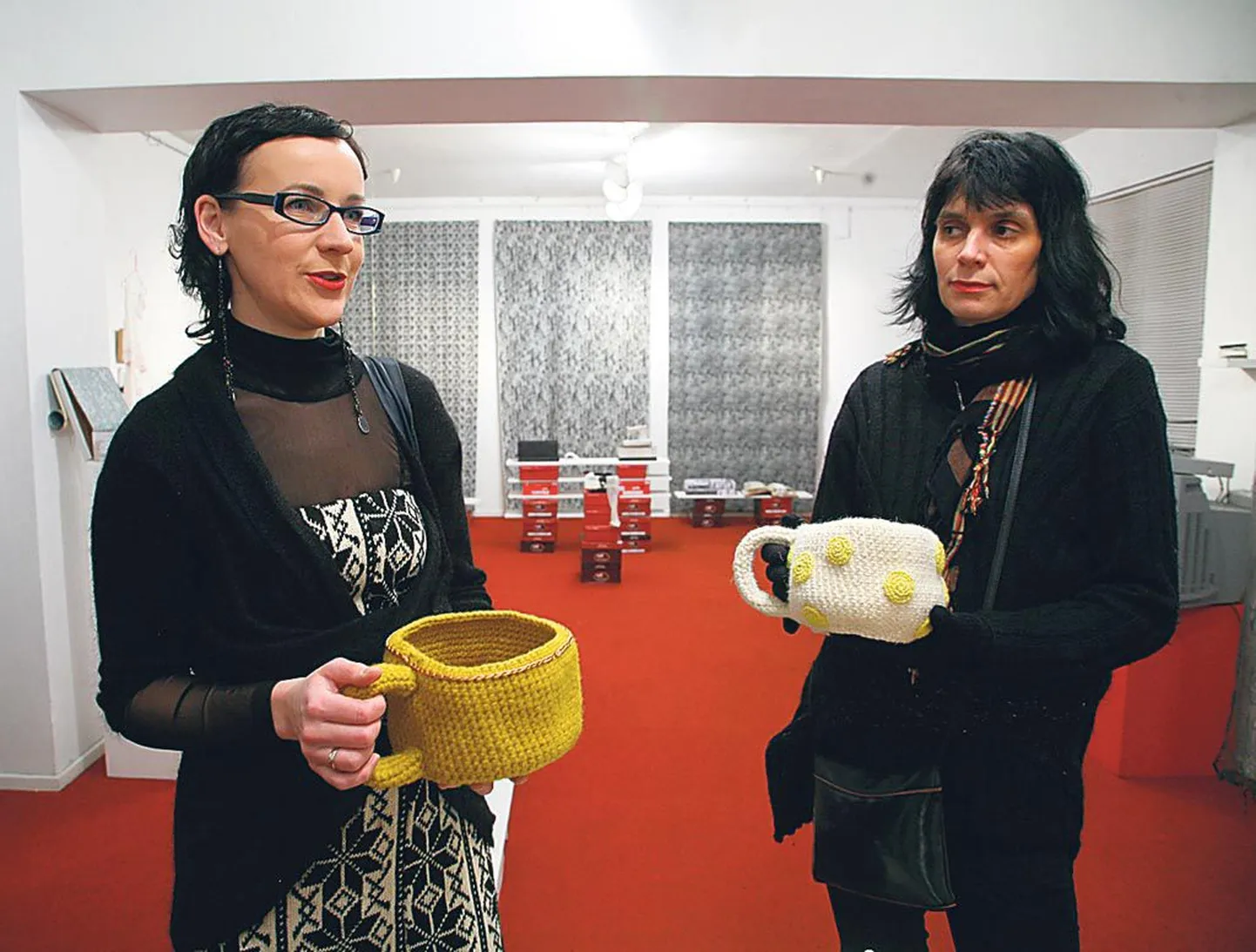Monika Zaltauskaite-Grasiene (vasakul) ja Aet Ollisaar innustasid tudengeid otsima ilu ja väärtust vanadest asjadest.