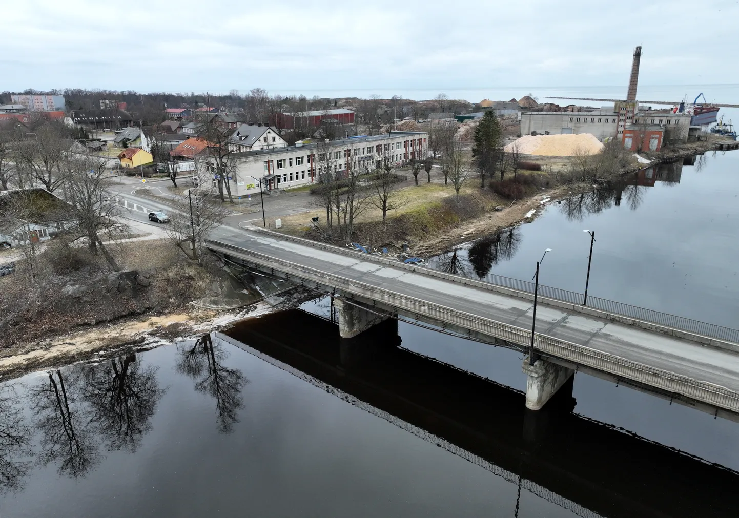 Tilts pār Salacu Salacgrīvā