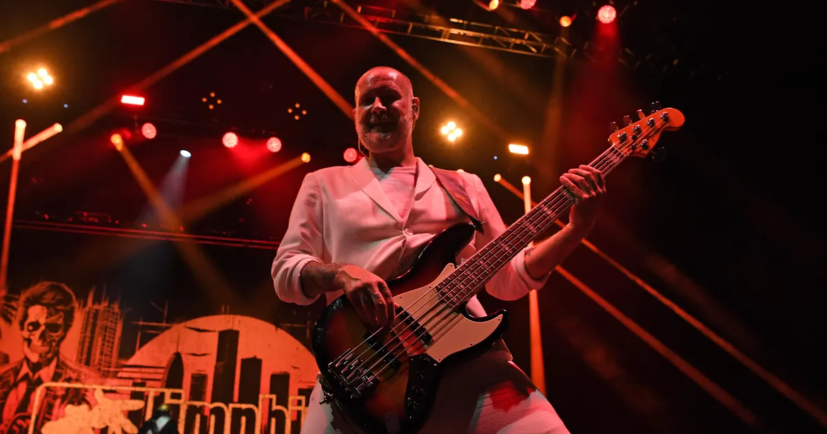 OOTAMATU SURM ⟩ Tuntud muusik lamas oma kodus vereloigus