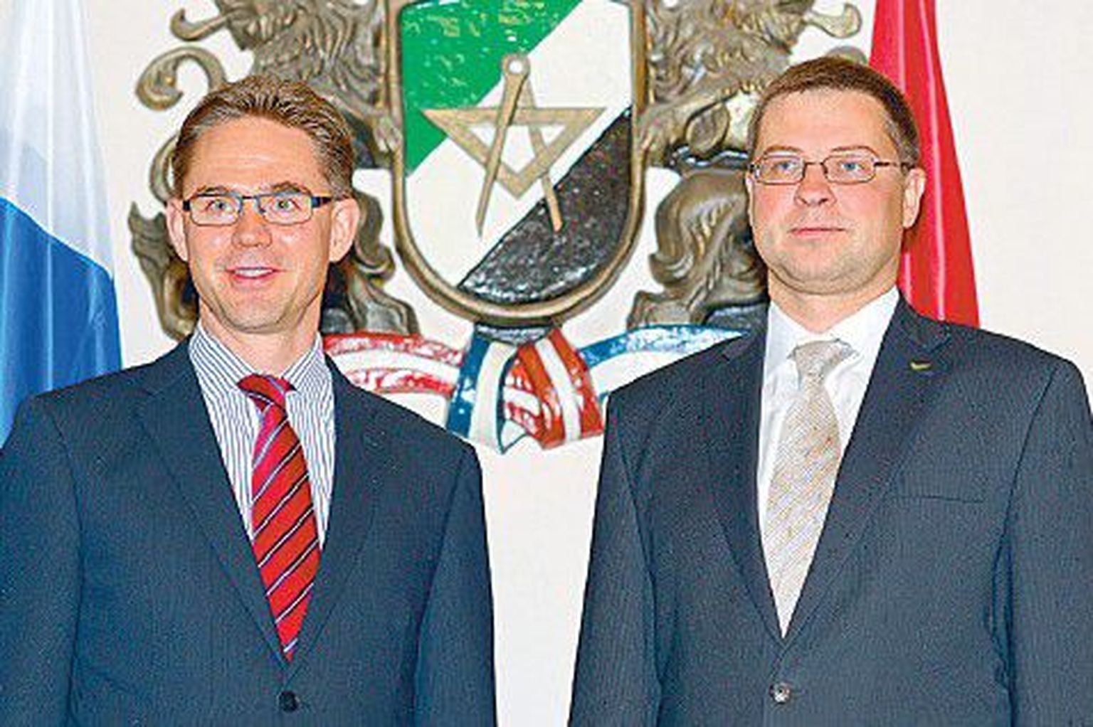 Valdis Dombrovskise (paremal) jätkamisele peaministrina avaldas toetust ka Soome valitsusjuht Jyrki Katainen.