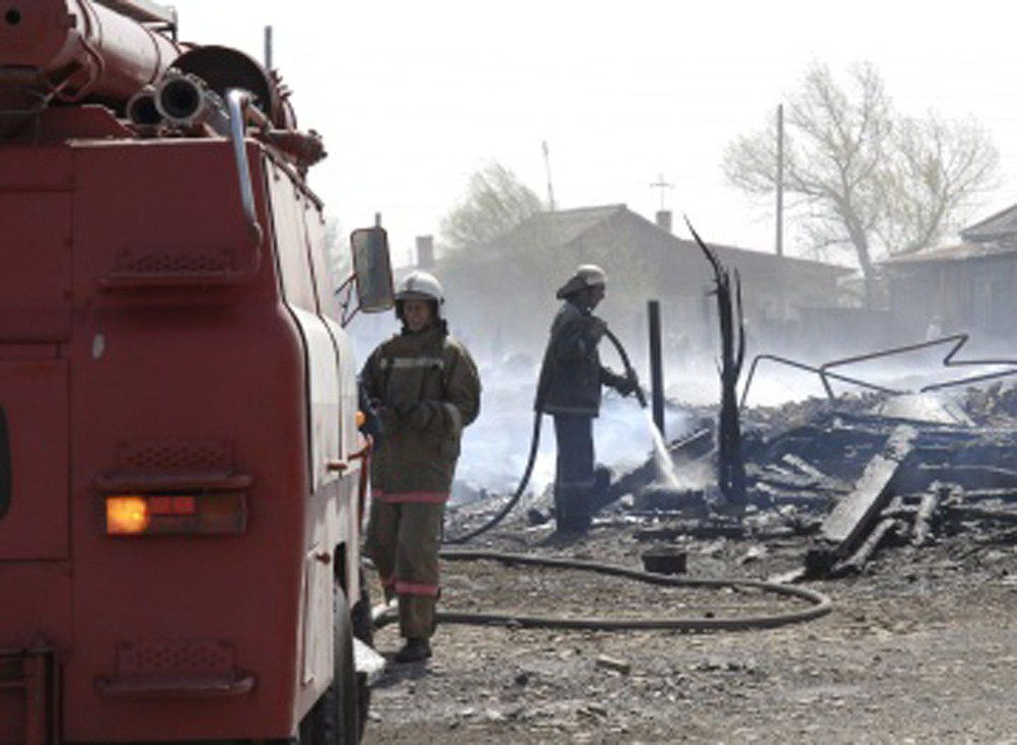 В «Гринпис» виновником пожаров в Хакасии назвали главу МЧС Владимира Пучкова.