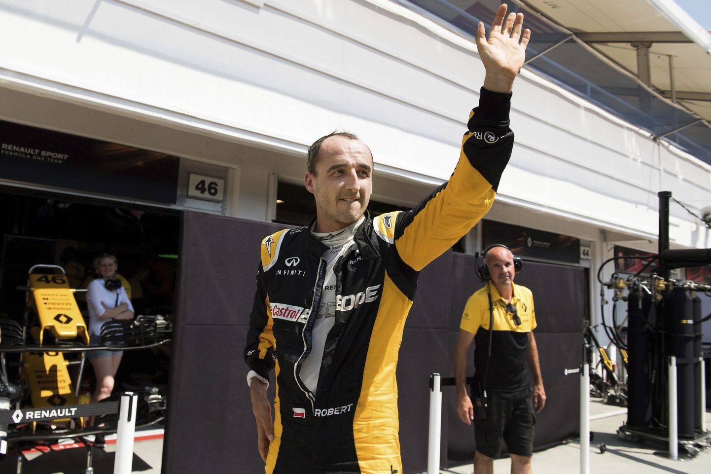 Robert Kubica on saanud Renault vormelit juba testida ning ilmselt saab ta sel hooajal veel starti tulla ka ühel vabatreeningul.