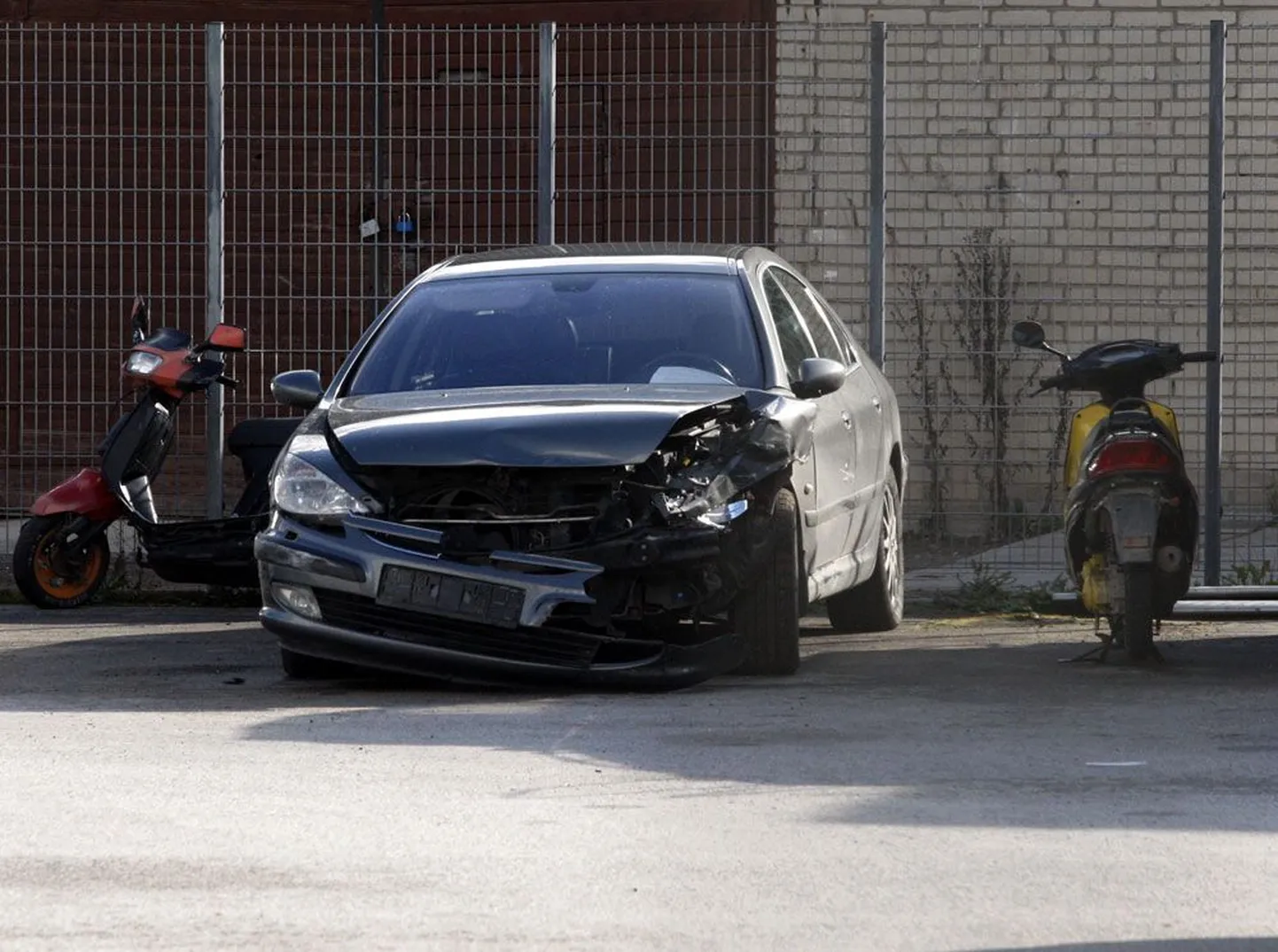Oleg Ivanovi  tabas politsei 1. oktoobri hilisõhtul Tartus. Mees üritas oma autoga põgeneda, tegi linnas kihutades mitu avariid ja peatus alles siis, kui politseinikud auto pihta tule avasid.