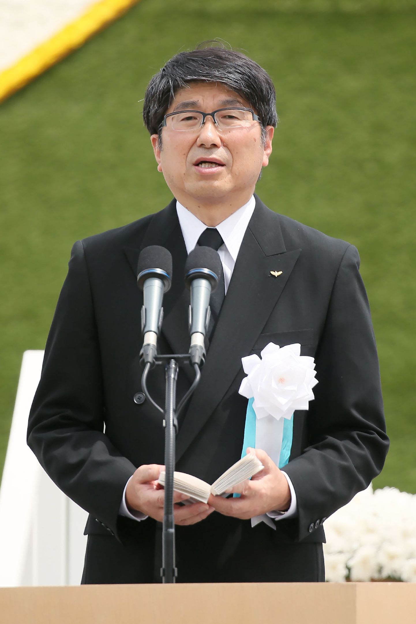 Nagasaki linnapea Tomihisa Taue reedel linna rahupargis tuumarünnaku 74. aastapäeva puhul kõnet pidamas.