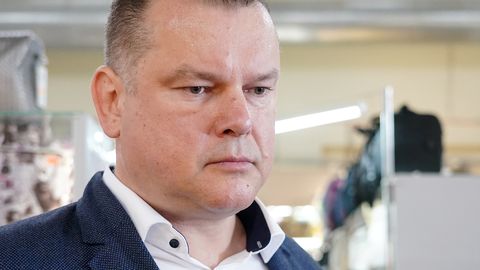 "Rīgas namu" valdes loceklis Budļevskis atkāpjas no amata, kritizējot sadarbību ar pašvaldību
