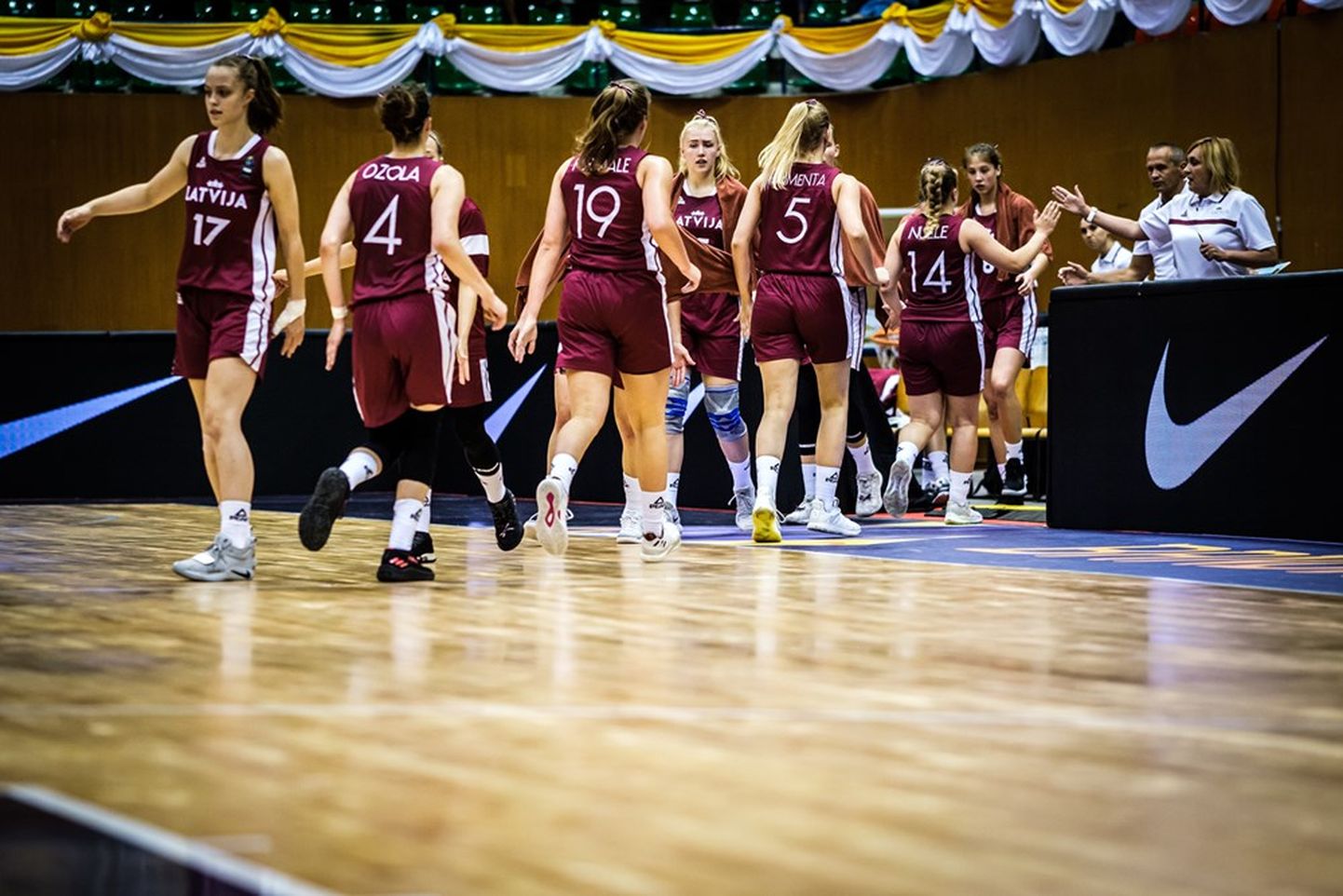 Latvijas U-19 basketbolistes