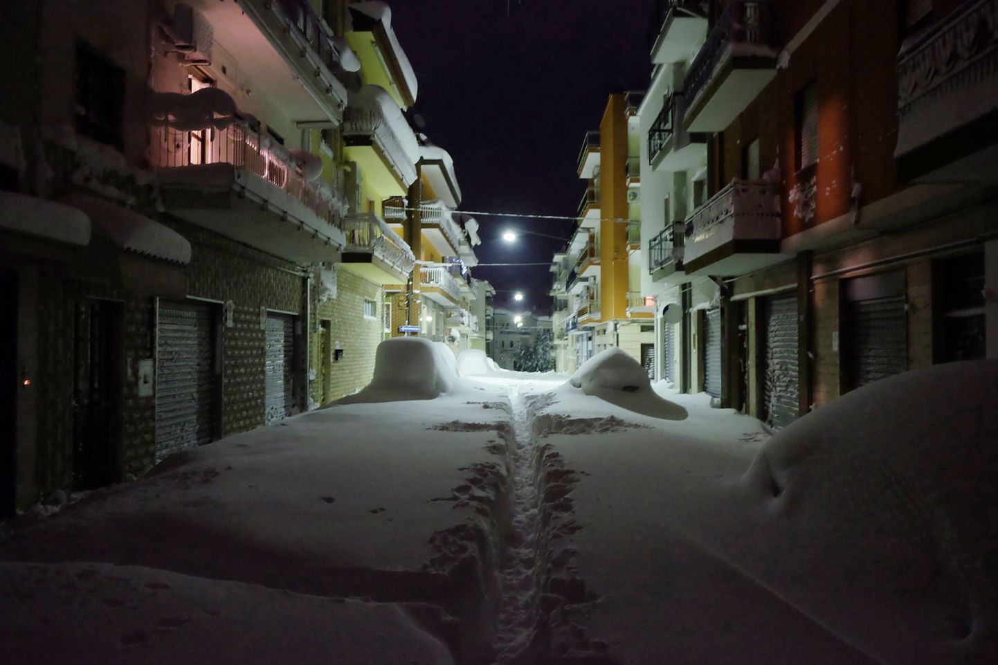Lume alla mattunud Itaalia linn Santeramo in Colle.
