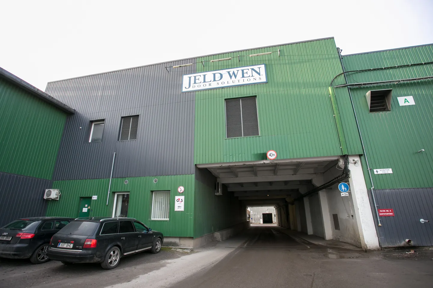 JELD-WENi tootmisüksus Rakveres, kus täna hommikul hukkus tööõnnetuses naisterahvas.