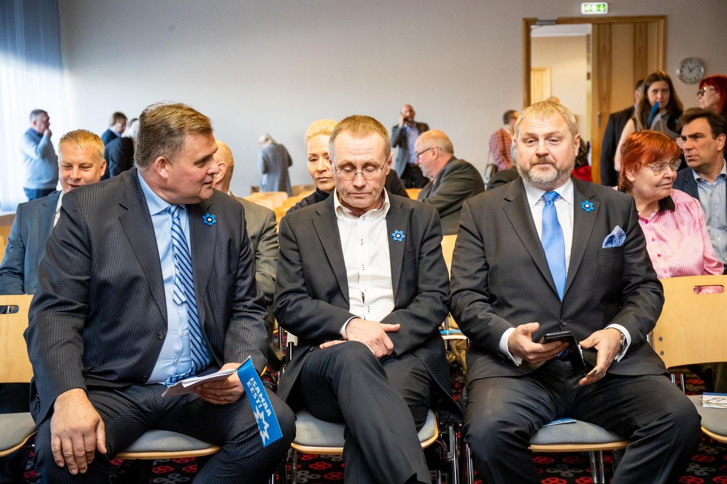 Vasakult Raivo Aeg, Tõnis Lukas ja Riho Terras Isamaa volikogul. Terras kandideerib Isamaa esinumbrina Euroopa Parlamenti, et seista Eesti huvide ja rahvuslikkuse eest.