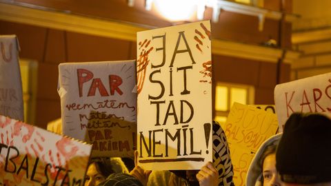 Ārvalstu vēstnieki Latvijā norāda, kā Stambulas konvencija vairākās valstīs veicinājusi likumdošanas un politikas uzlabojumus