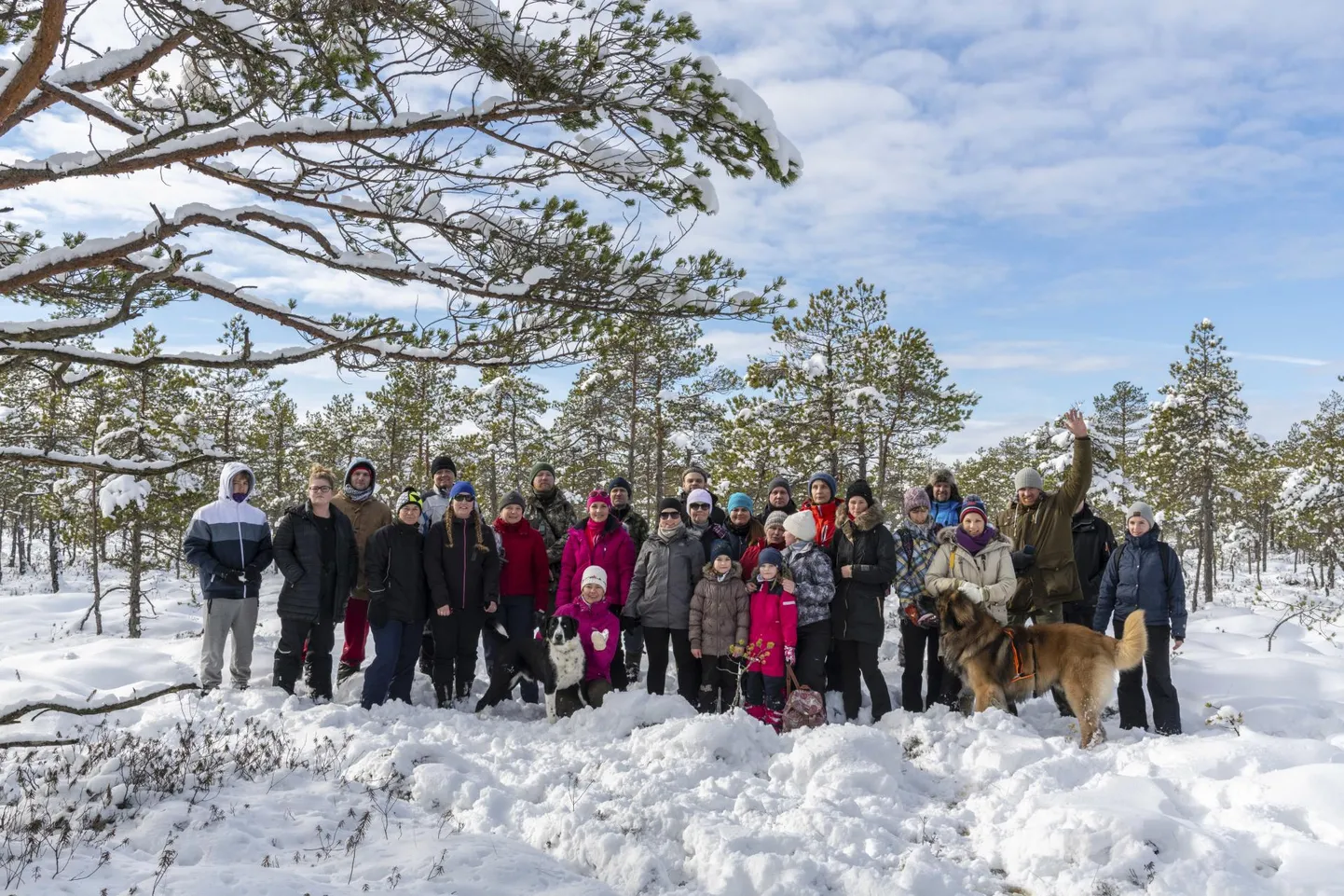 Möödunud aasta veebruaris tehtud foto kogukonna esimesest matkast Niilusoo rabasse