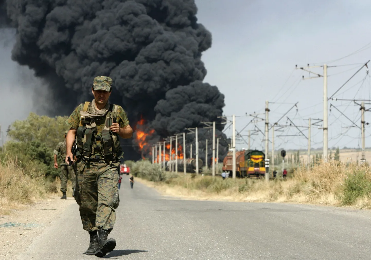 Gori lähistel põlenud maamiinile sõitnud kütuserong.